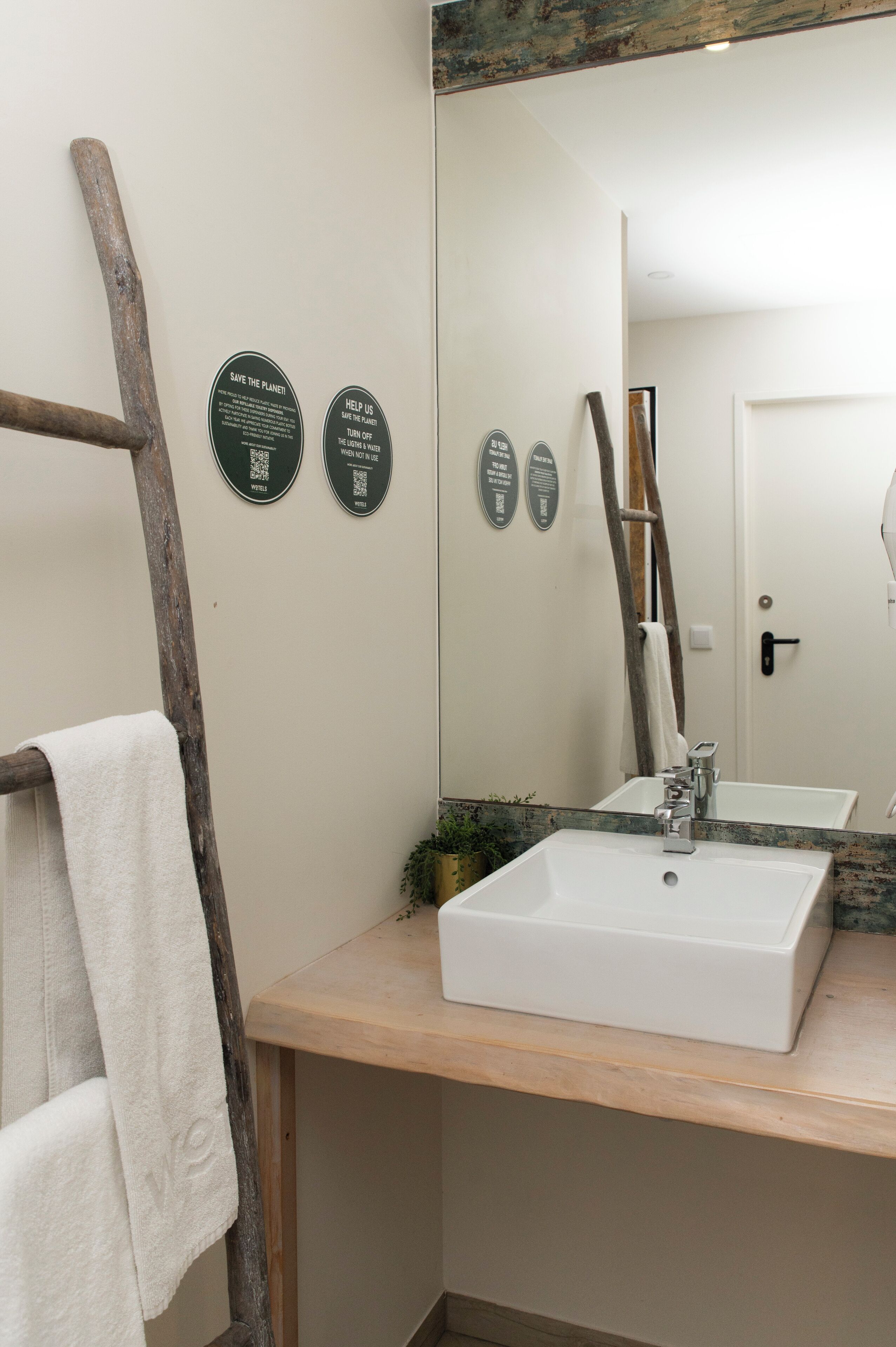 Foto - WOT Ericeira Surf Social