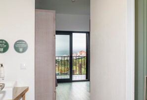 Bed in 4 Bed Mix Dorm Ensuite Ocean View | Wi-fi percuma, cadar katil 