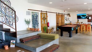 Billiards -  WOT Ericeira Surf Social (Mafra)