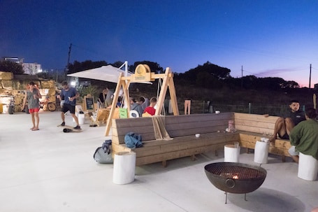 Área de juegos infantiles al aire libre