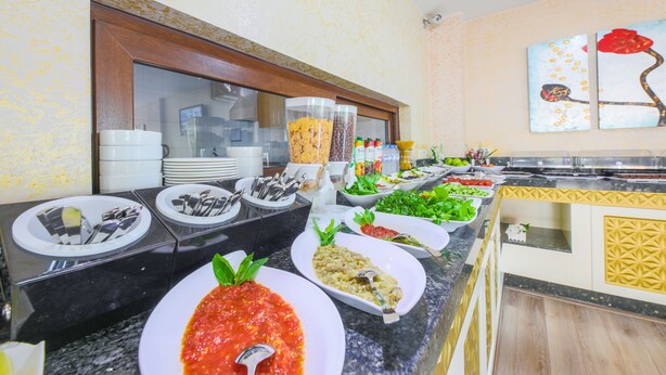 Buffet - Hostapark Hotel (Mersin)