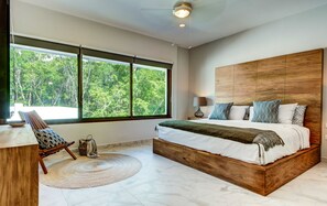 Villa – president, 4 soverom | Bad | Dusj, toalettartikler (inkludert), hårføner og håndklær