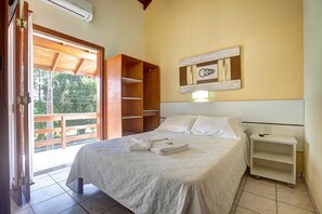 1 bedroom, desk, blackout drapes, free WiFi - Morada do Sol Apart Hotel Garopaba (Garopaba)