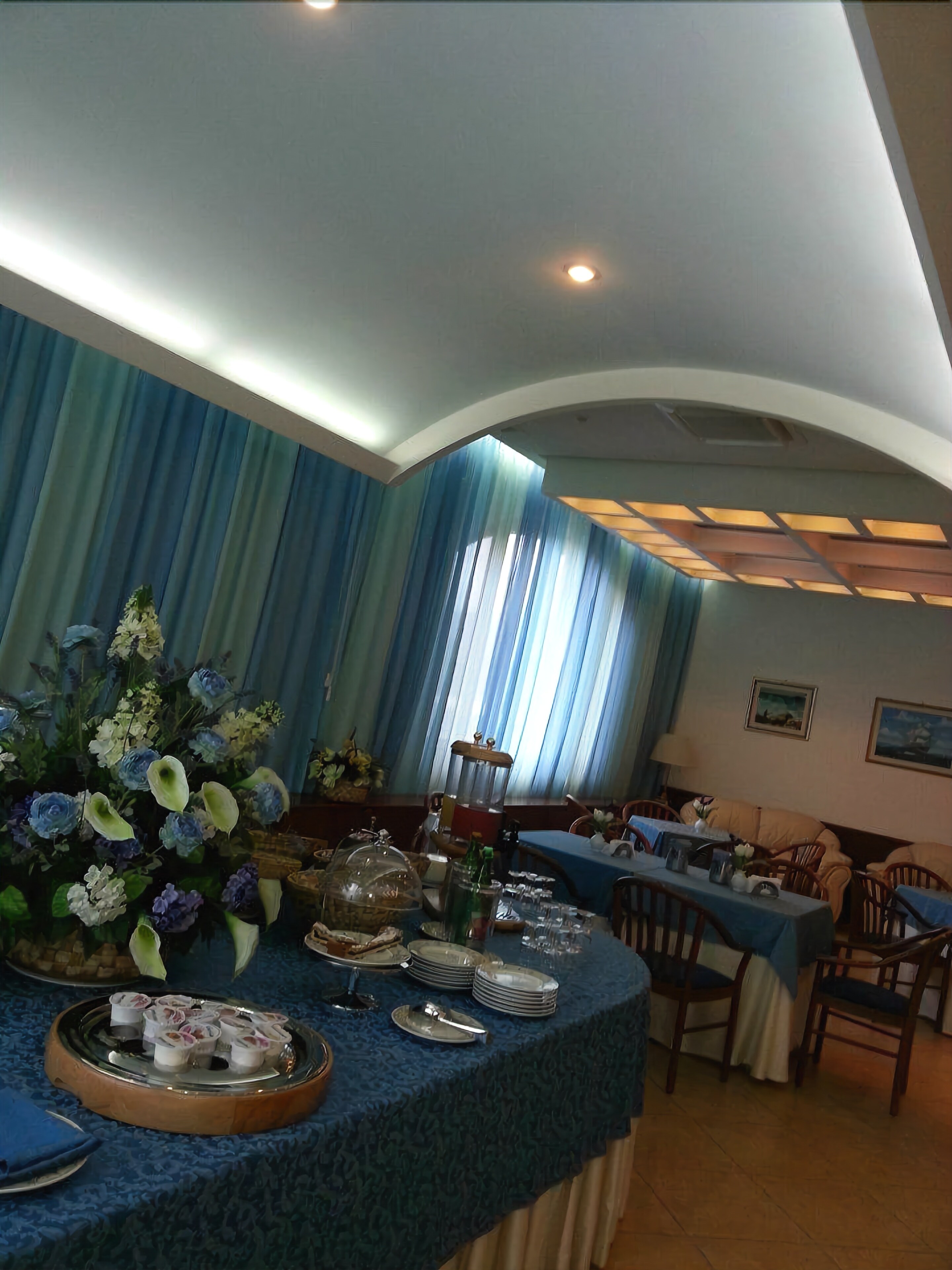 Colazione a buffet inclusa, servita tutte le mattine 