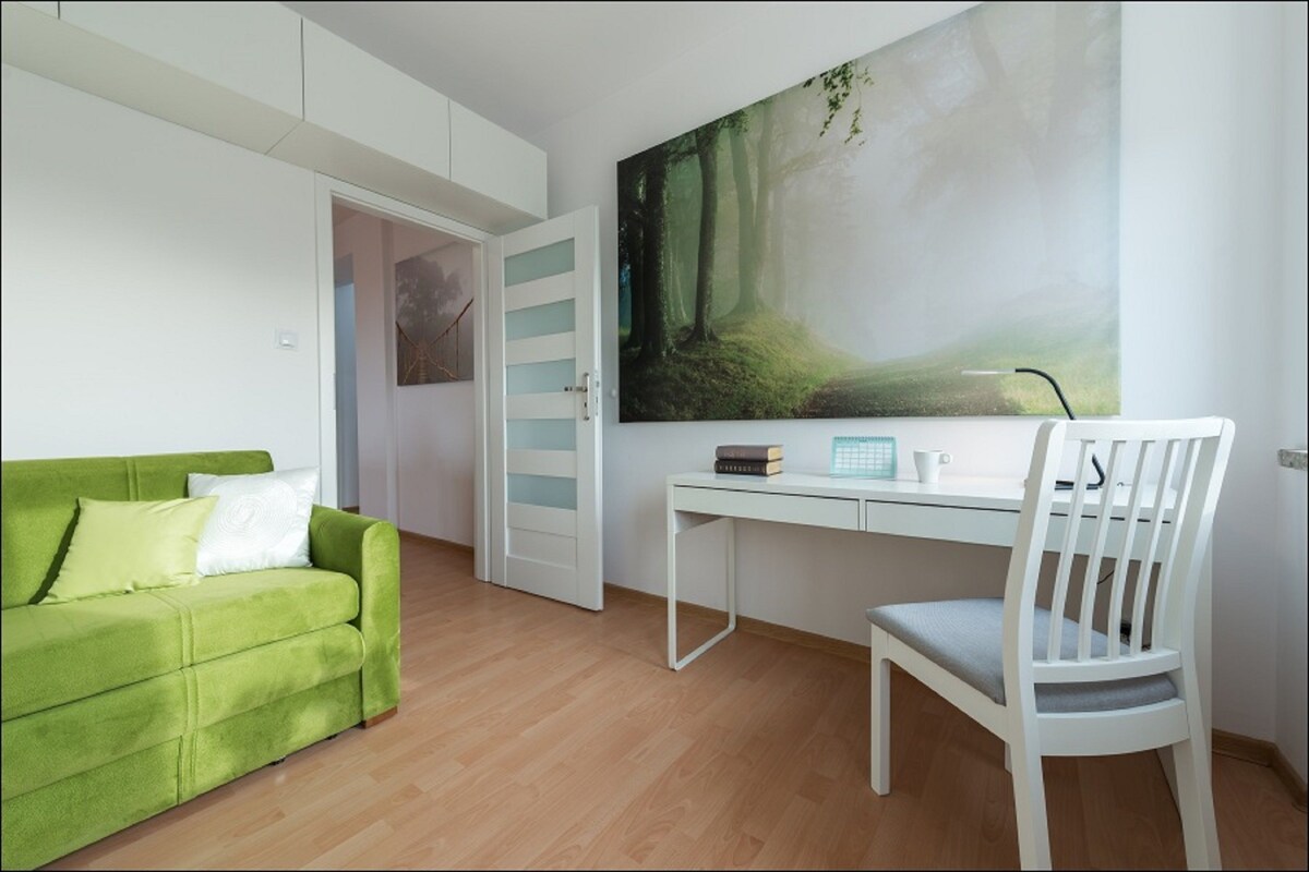 City Apartment, 2 Bedrooms | Living area