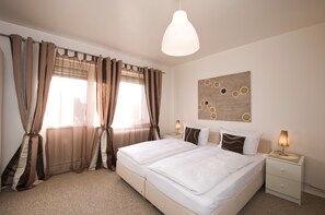 Kahden hengen comfort-huone | Tallelokero huoneessa, vauvansängyt, lisävuoteet, ilmainen Wi-Fi