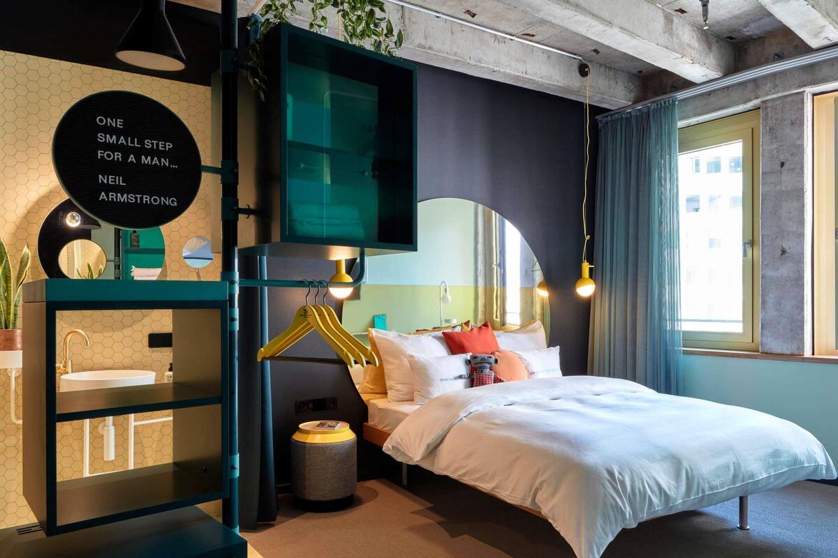 Medium Inner Circle | Allergikerbettwaren, kostenlose Minibar, Zimmersafe, Schreibtisch