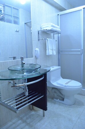 Shower, free toiletries, hair dryer, towels - Viandina Machupicchu (Machu Picchu)