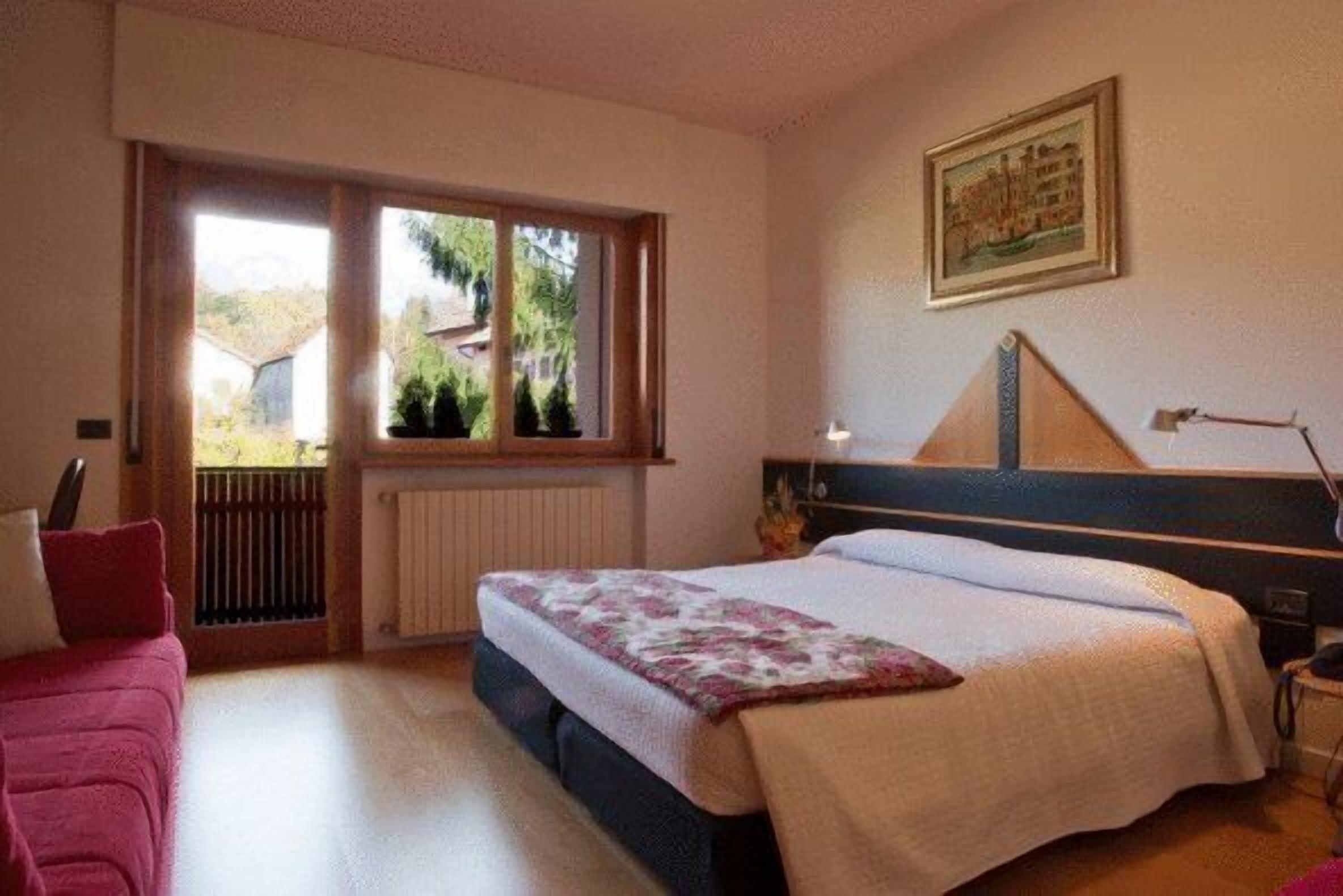 1 bedroom, minibar, in-room safe, desk