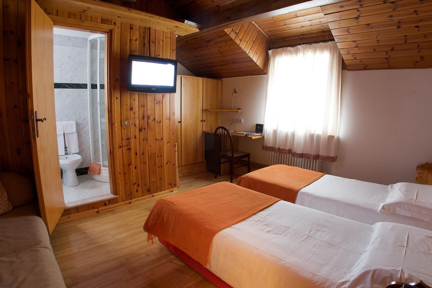 1 bedroom, minibar, in-room safe, desk