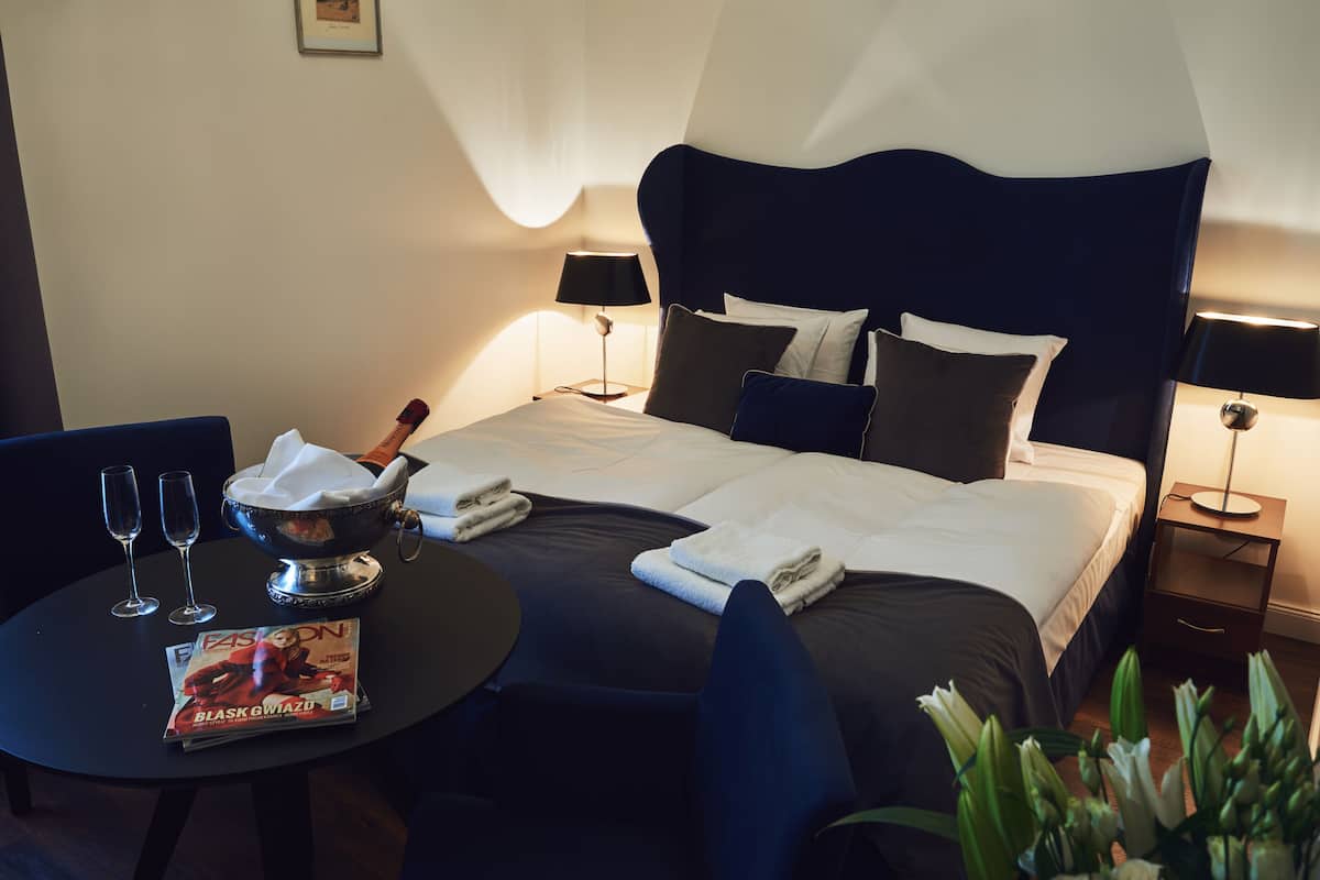Chambre Double Standard, 1 grand lit, non-fumeurs, vue ville | Literie de qualité supérieure, bureau, chambres insonorisées