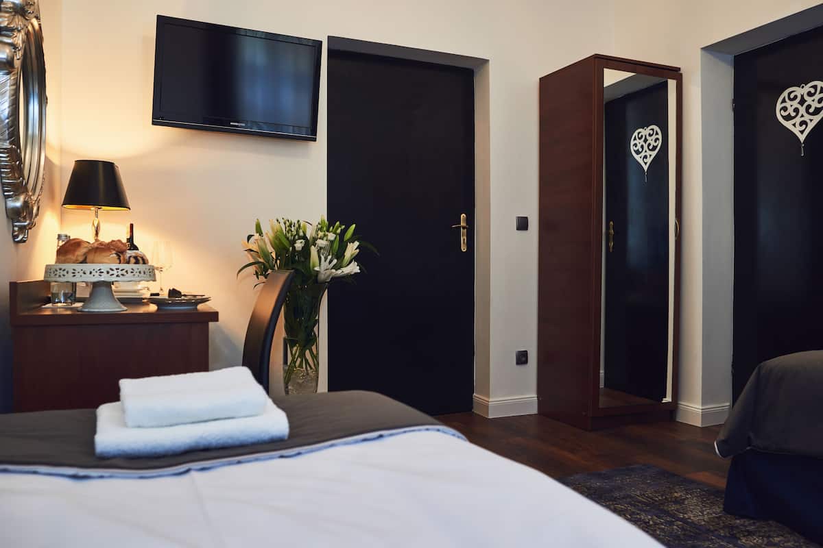 Chambre Double Économique pour 1 personne, non-fumeurs, vue ville | Literie de qualité supérieure, bureau, chambres insonorisées