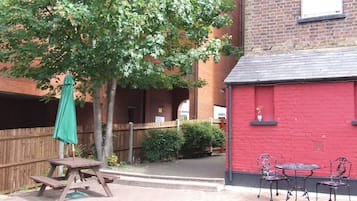 BBQ/picnic area