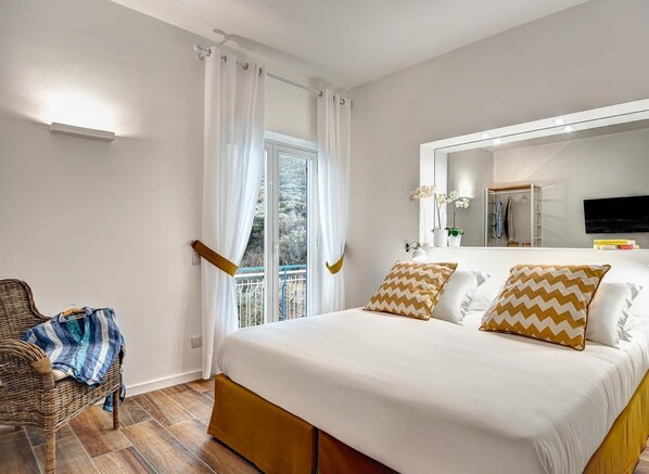 3 bedrooms, cots/infant beds, free WiFi, bed sheets - Sorrento Lux Suites - Oro (Sorrento)