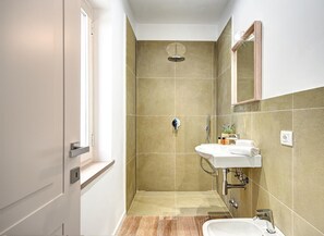 Appartement, 3 chambres | Salle de bain