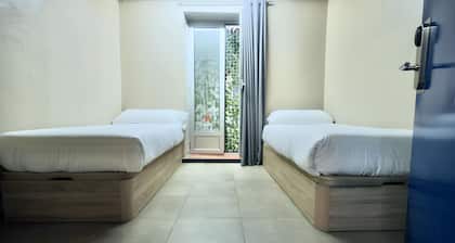 Ideal Youth Hostel