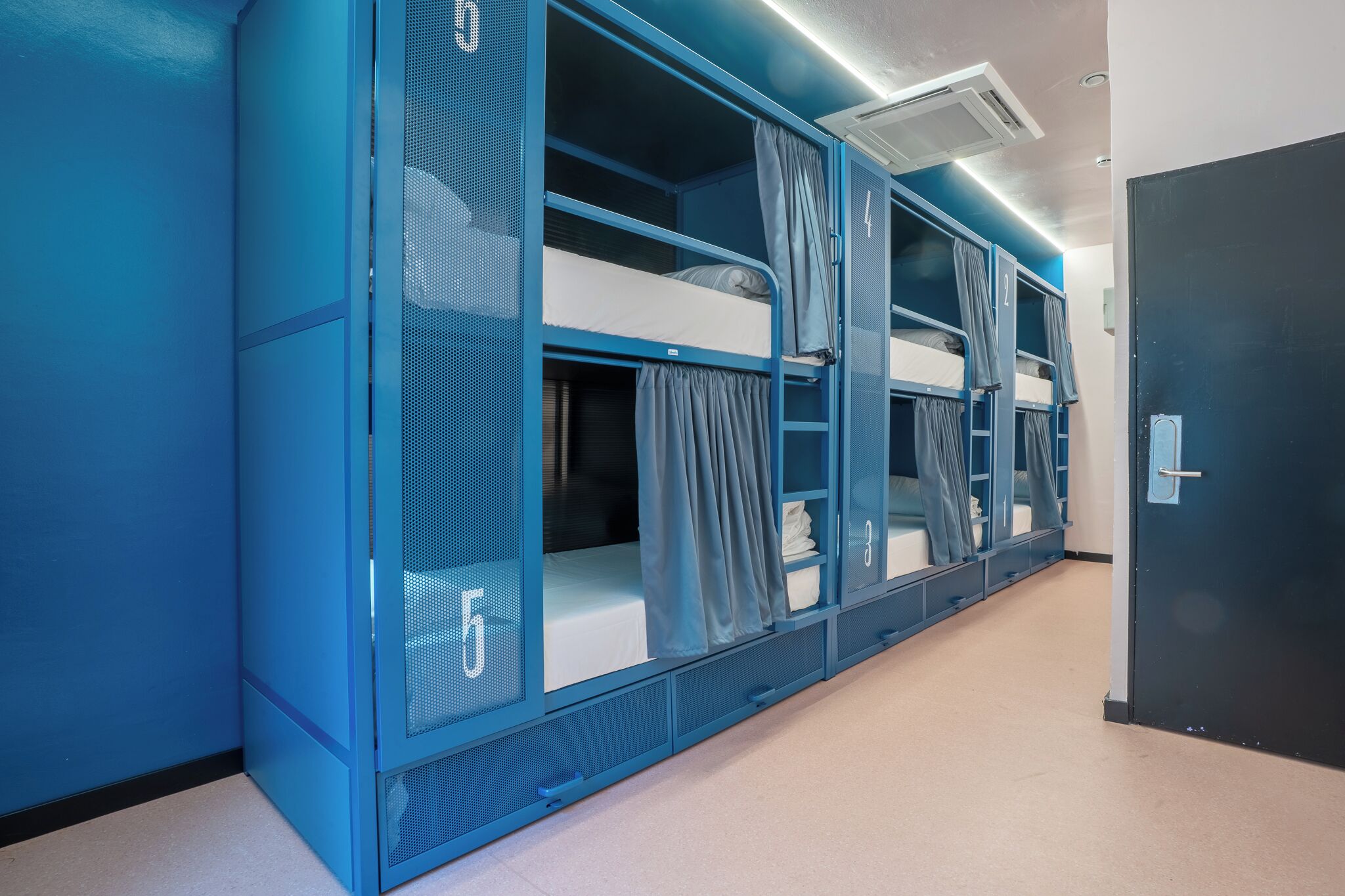 Wi-Fi gratuit, draps fournis