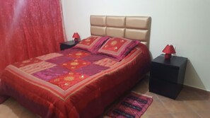 Comfort-Apartment, 2 Schlafzimmer | 2 Schlafzimmer, Verdunkelungsvorhänge, Bügeleisen/Bügelbrett