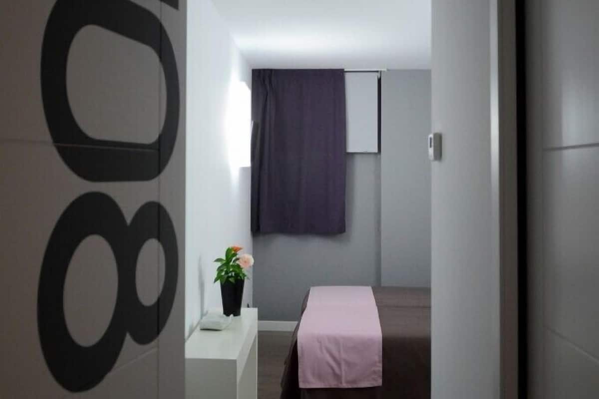 in-room safe, desk, blackout curtains, soundproofing