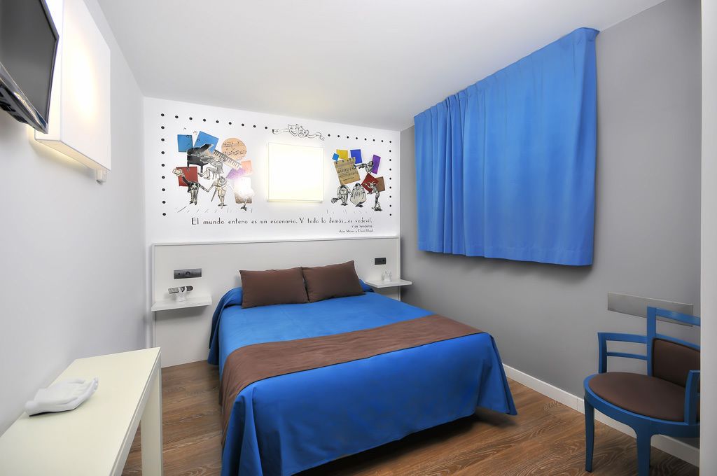 in-room safe, desk, blackout curtains, soundproofing