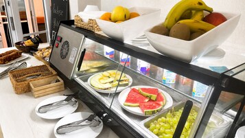 Desayuno buffet todos los días (con cargo)