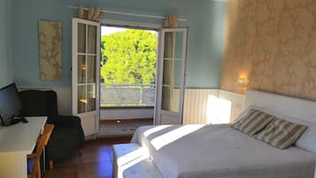 Doppel- oder Zweibettzimmer | Schreibtisch, Verdunkelungsvorhänge, schallisolierte Zimmer