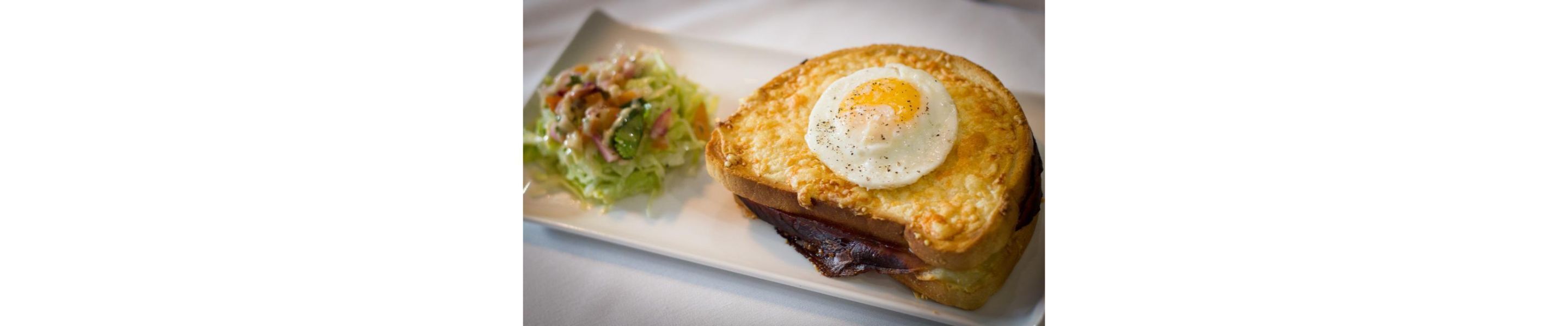 free daily full breakfast