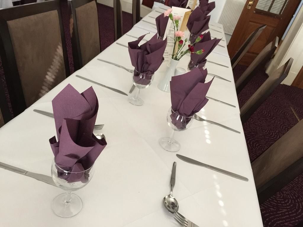 breakfast, lunch and dinner served