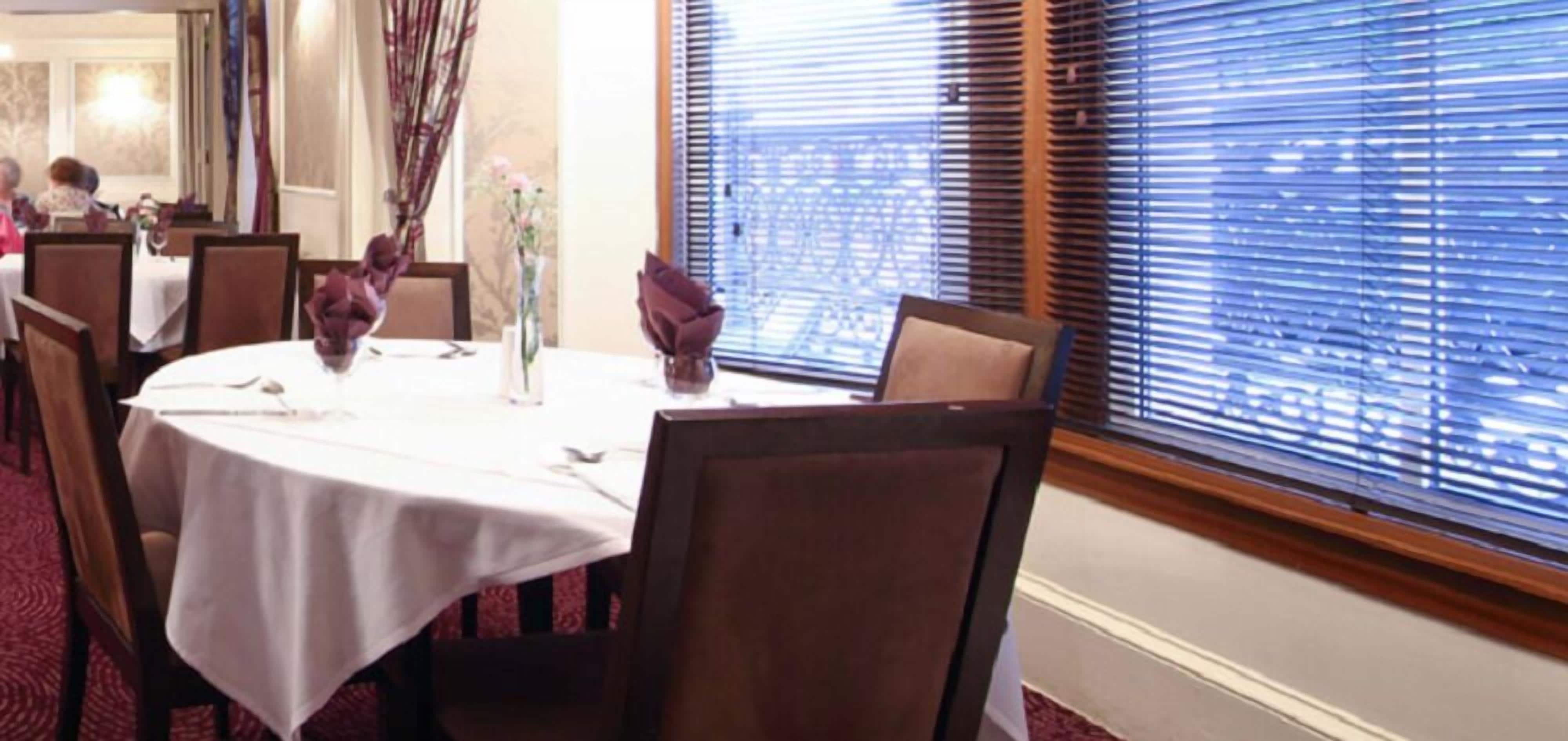 breakfast, lunch and dinner served