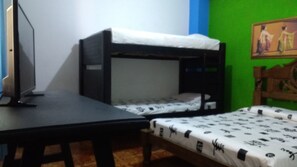 In-room safe, free cots/infant beds, free rollaway beds - Hotel Beijing International (Cartagena)