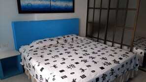 In-room safe, free cots/infant beds, free rollaway beds - Hotel Beijing International (Cartagena)