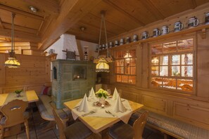 Lunch and dinner served - Löwen Hotel & Restaurant (Wendlingen am Neckar)