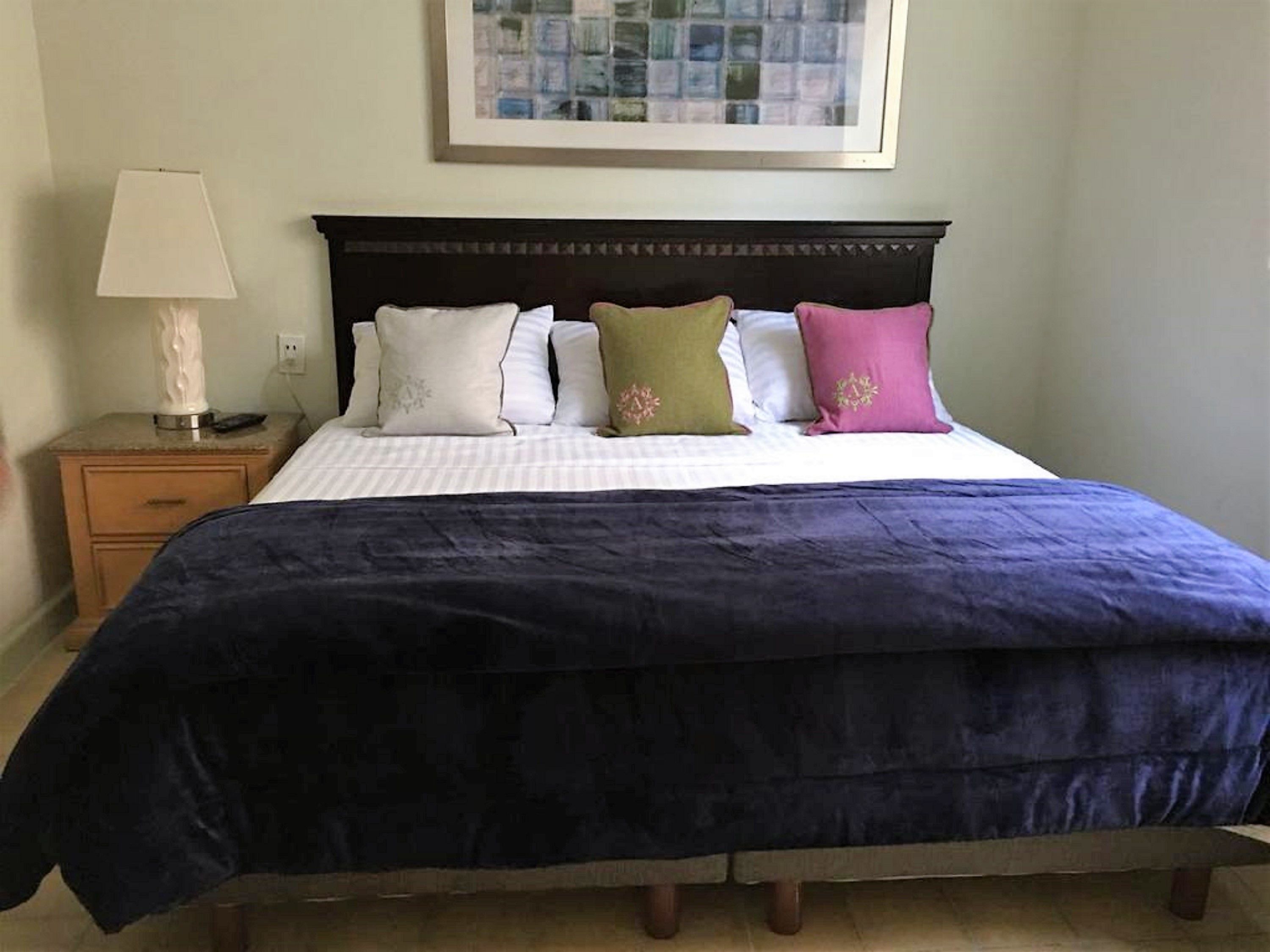 Desk, iron/ironing board, free WiFi