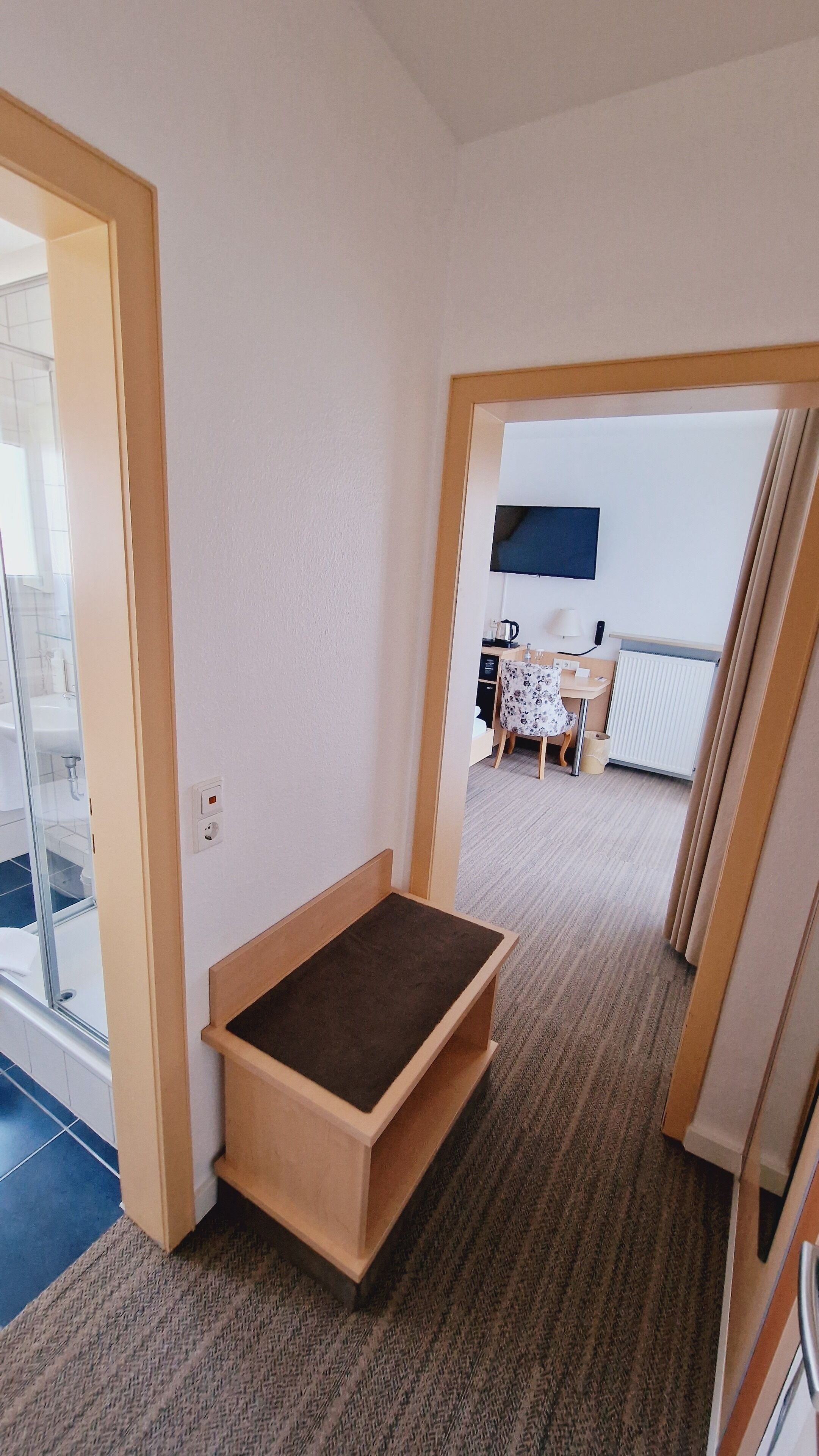 hypo-allergenic bedding, in-room safe, desk, blackout curtains