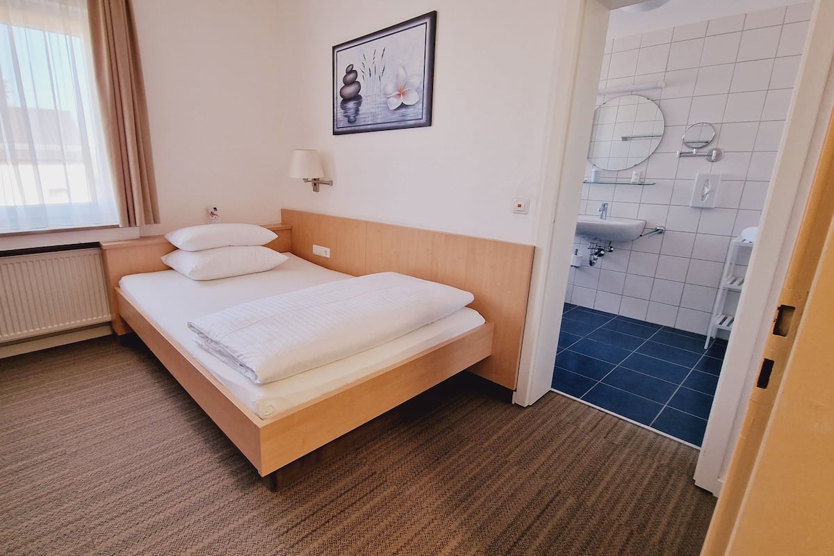 Small Double Room | Hypo-allergenic bedding, in-room safe, desk, blackout curtains