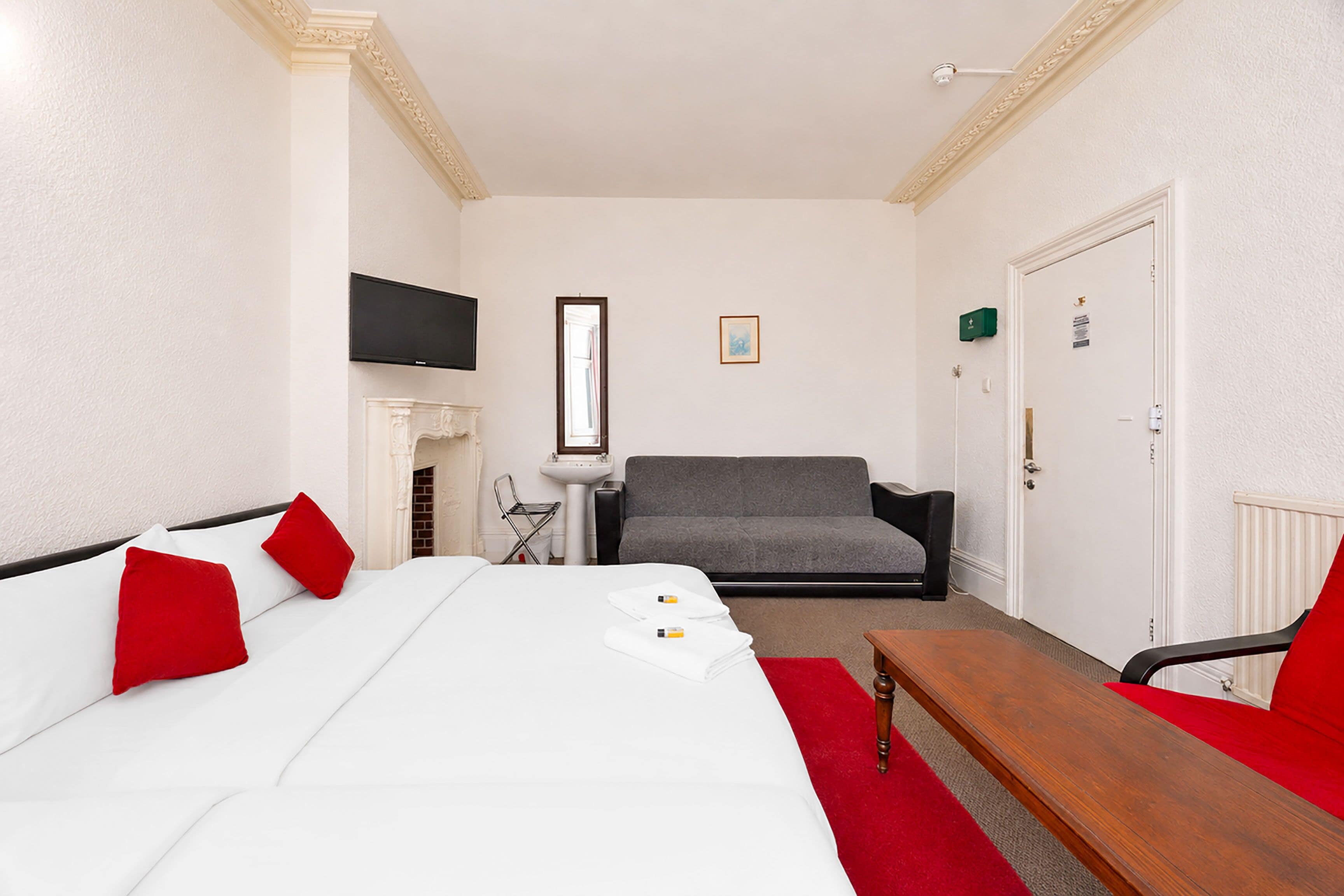 Standard Triple Room - Shared