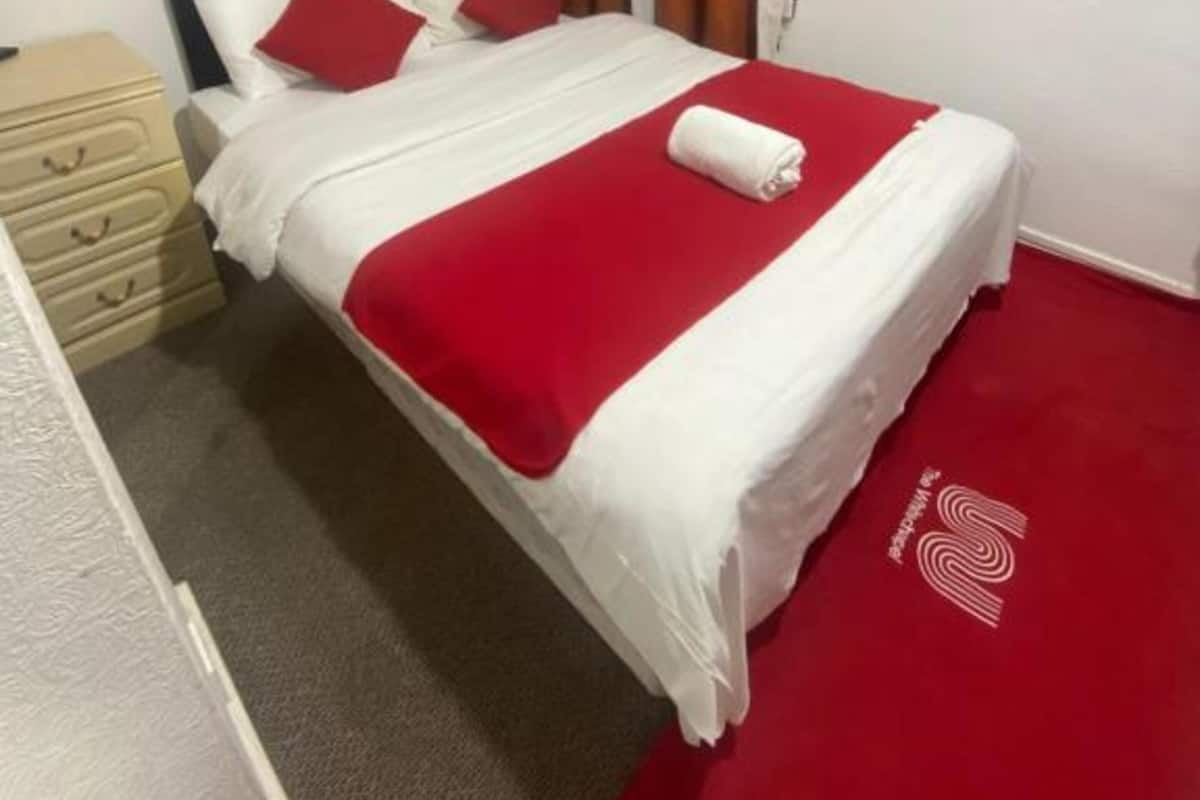 Standard Double Room | Desk, blackout drapes, iron/ironing board, free WiFi