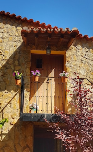 Exclusive Loft, Private Bathroom, Courtyard View | Exterior - Finca La Viriñuela (Galaroza)