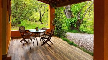 Casa superior, banyera d'hidromassatge | Exterior