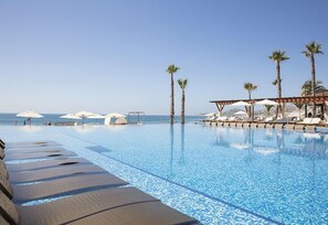 Piscina infinita