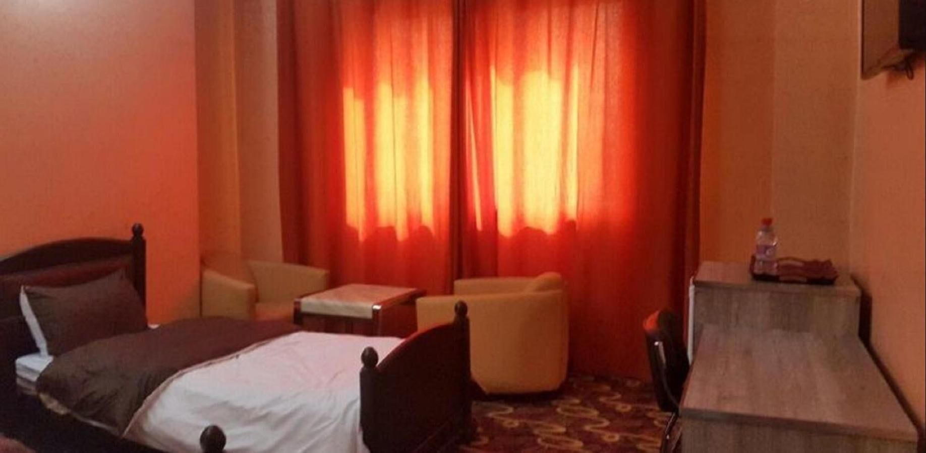 minibar, individually decorated, individually furnished