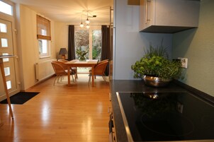 Apartment, 1 Bedroom, Ground Floor (incl. final cleaning fee € 35,-) | Private kitchen | Fridge, oven, stovetop, coffee/tea maker