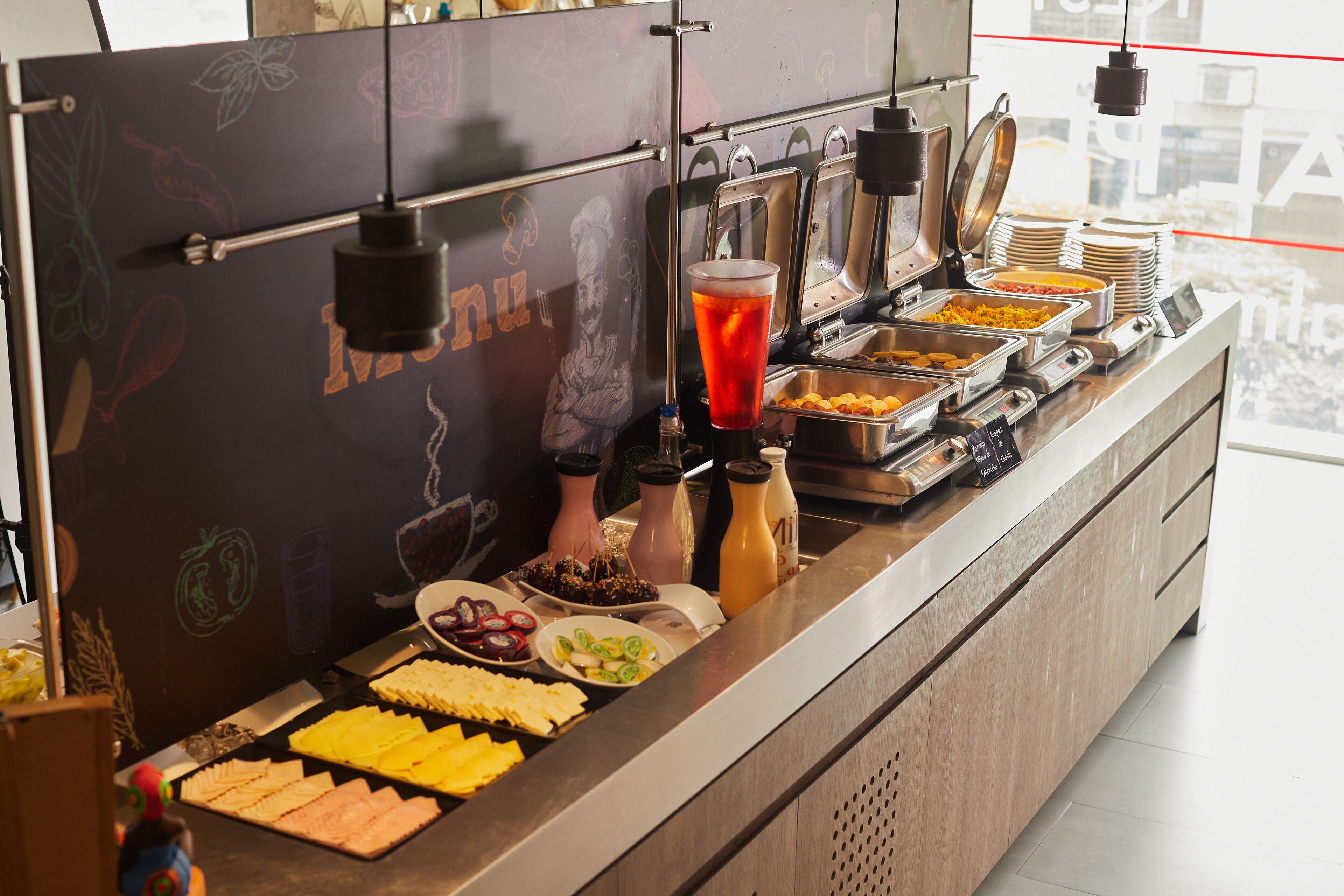 daily self-service breakfast (cop 40000 per person)