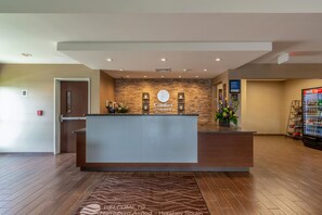 Reception - Comfort Inn & Suites – Harrisburg Airport – Hershey South (Middletown)
