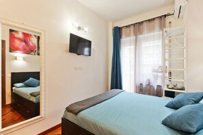 Habitación doble de diseñador | Sábanas italianas Frette, ropa de cama de alta calidad y edredón 