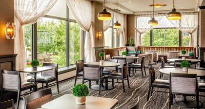 DoubleTree by Hilton Youngstown Downtown