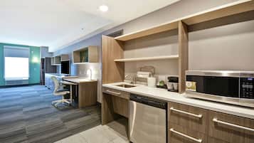 Fridge, microwave, dishwasher, coffee/tea maker