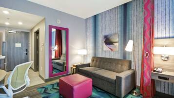 Desk, blackout drapes, iron/ironing board, free WiFi