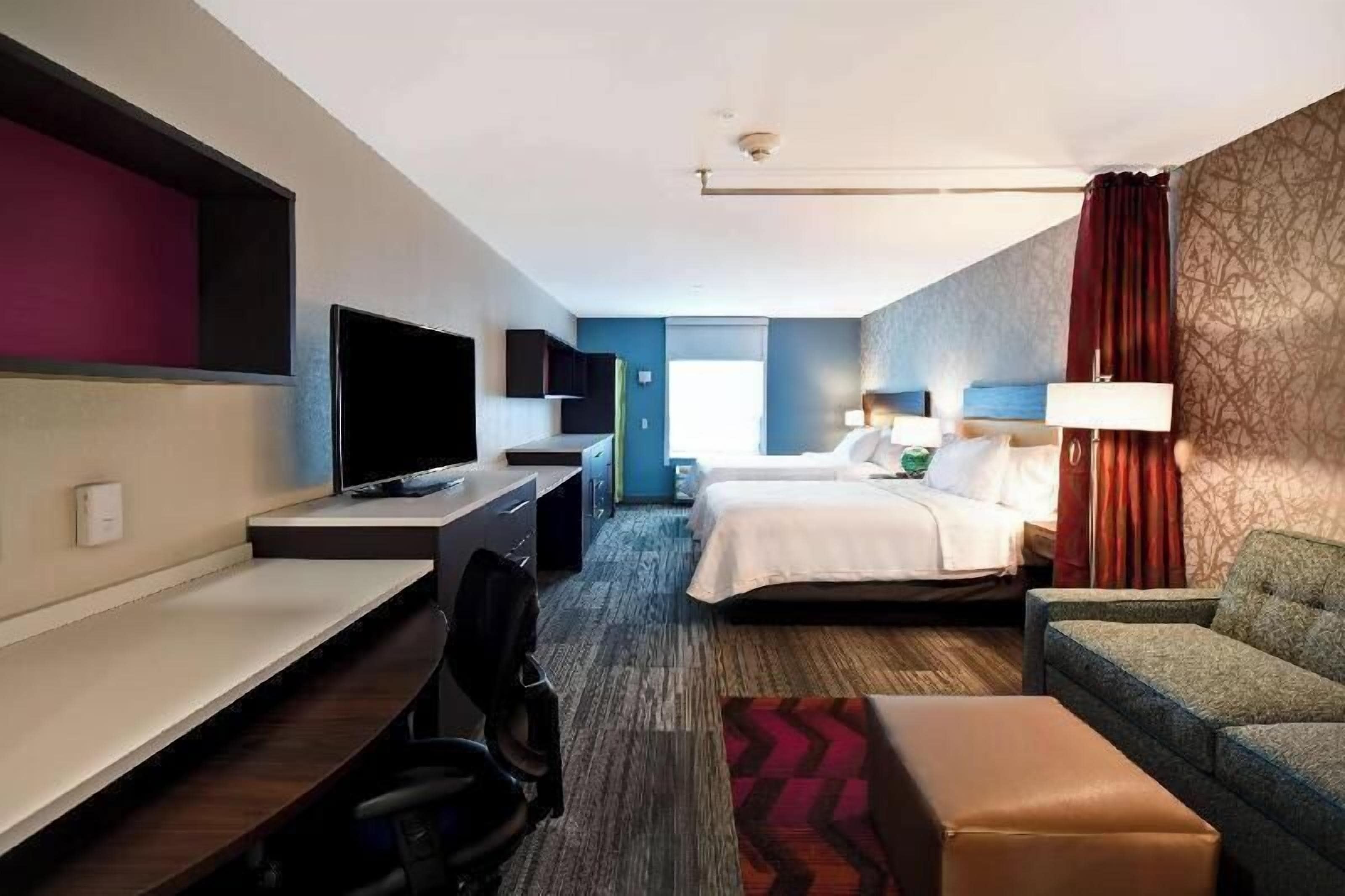 In-room safe, individually decorated, individually furnished, desk