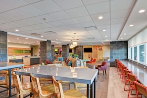 Lobby - Home2 Suites by Hilton La Porte (La Porte)